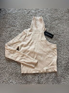 Emprada Turtleneck one sleeve sweater
